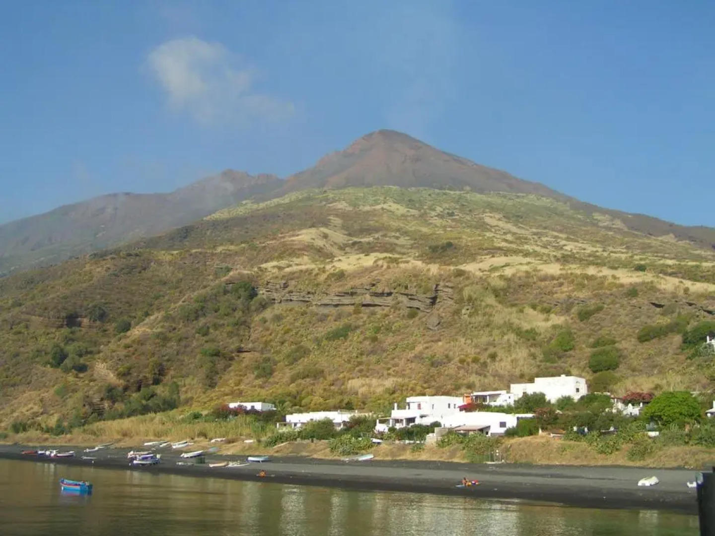 Stromboli Trekking Accommodation - Room and Excursion for 2 included