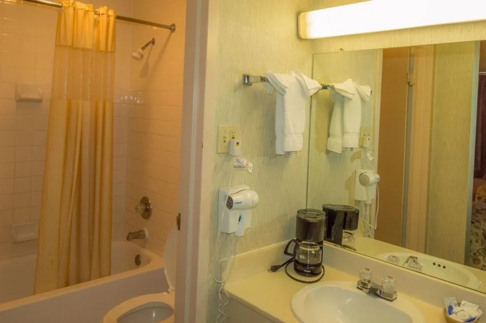 Executive Inn Hotel & Conference Centre