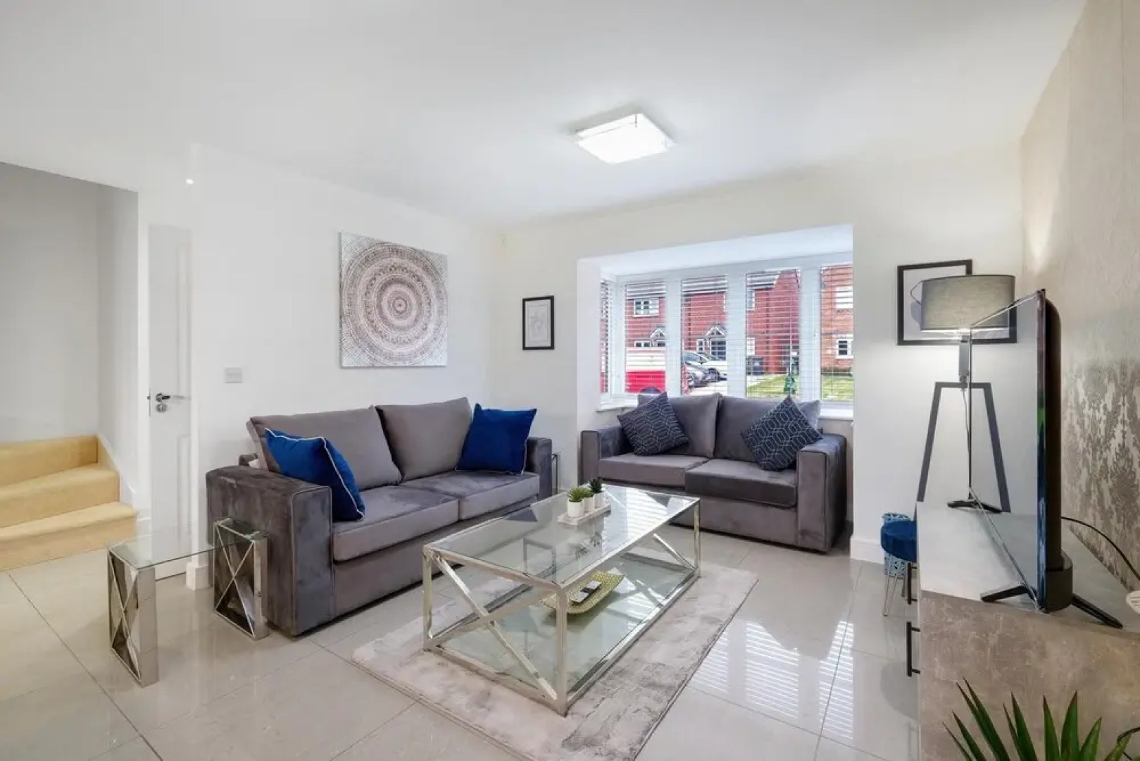 Luxury 5 bedroom Serviced Hse Leavesden