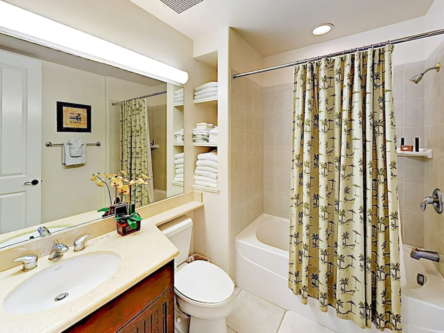 Fairway Villas Penthouse Unit B32 - 2 Br Condo