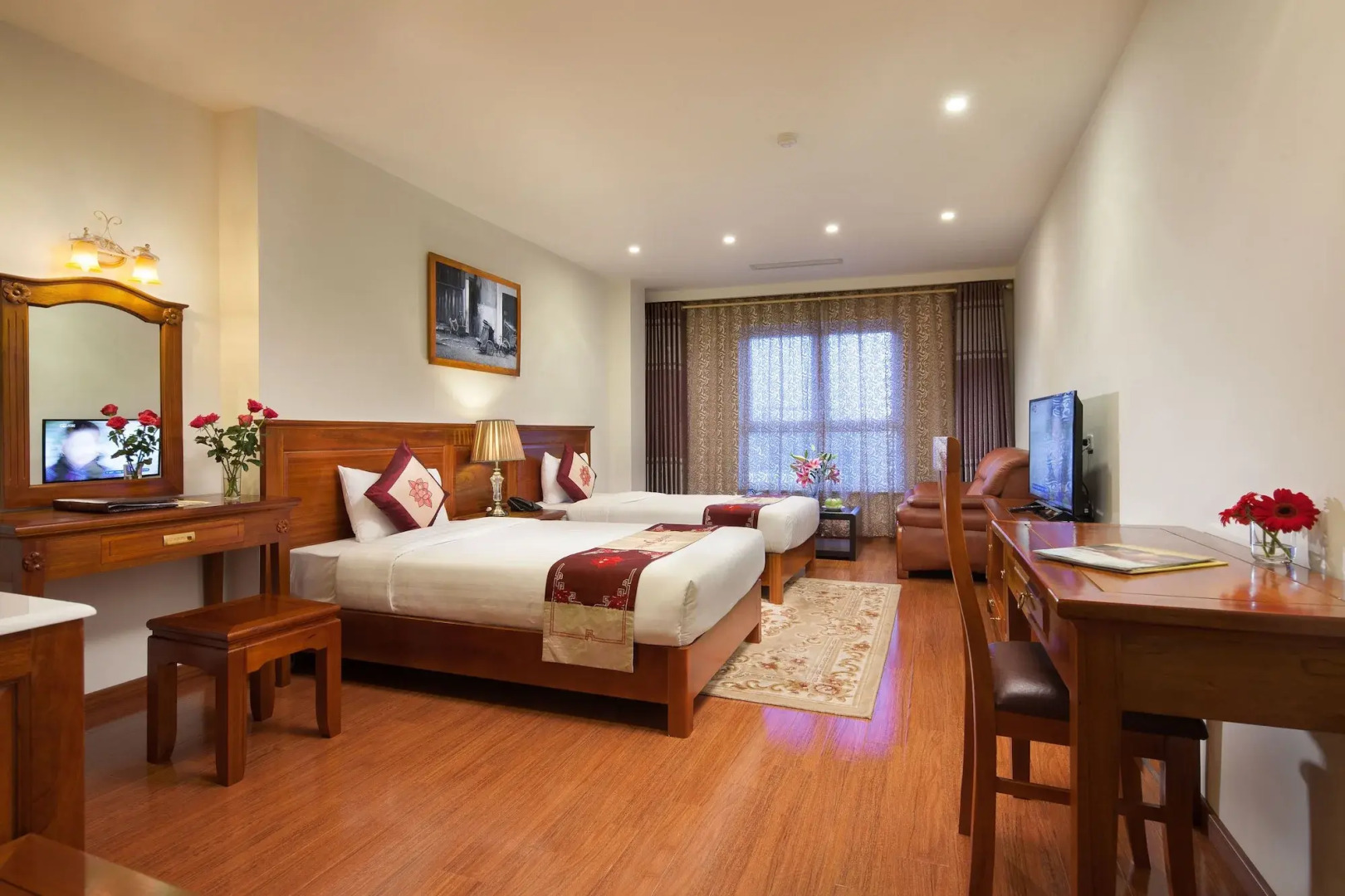 Sq Hang Gai Hotel & Spa