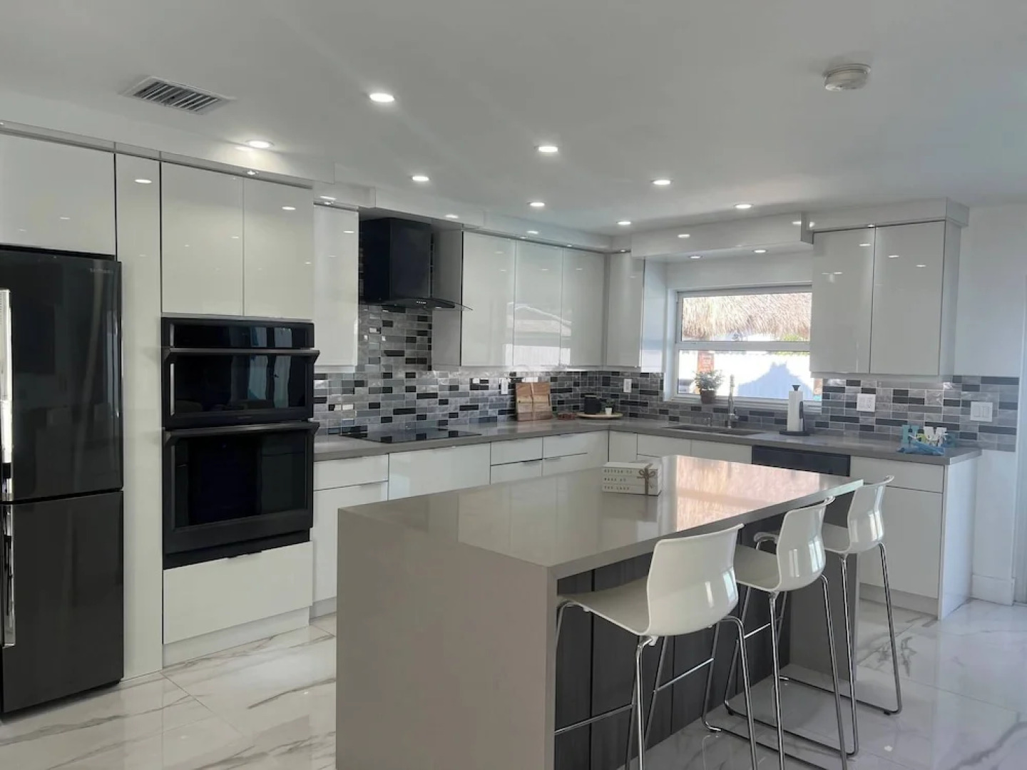 Maggie Home In Kendall - Pool And Tiki Bar