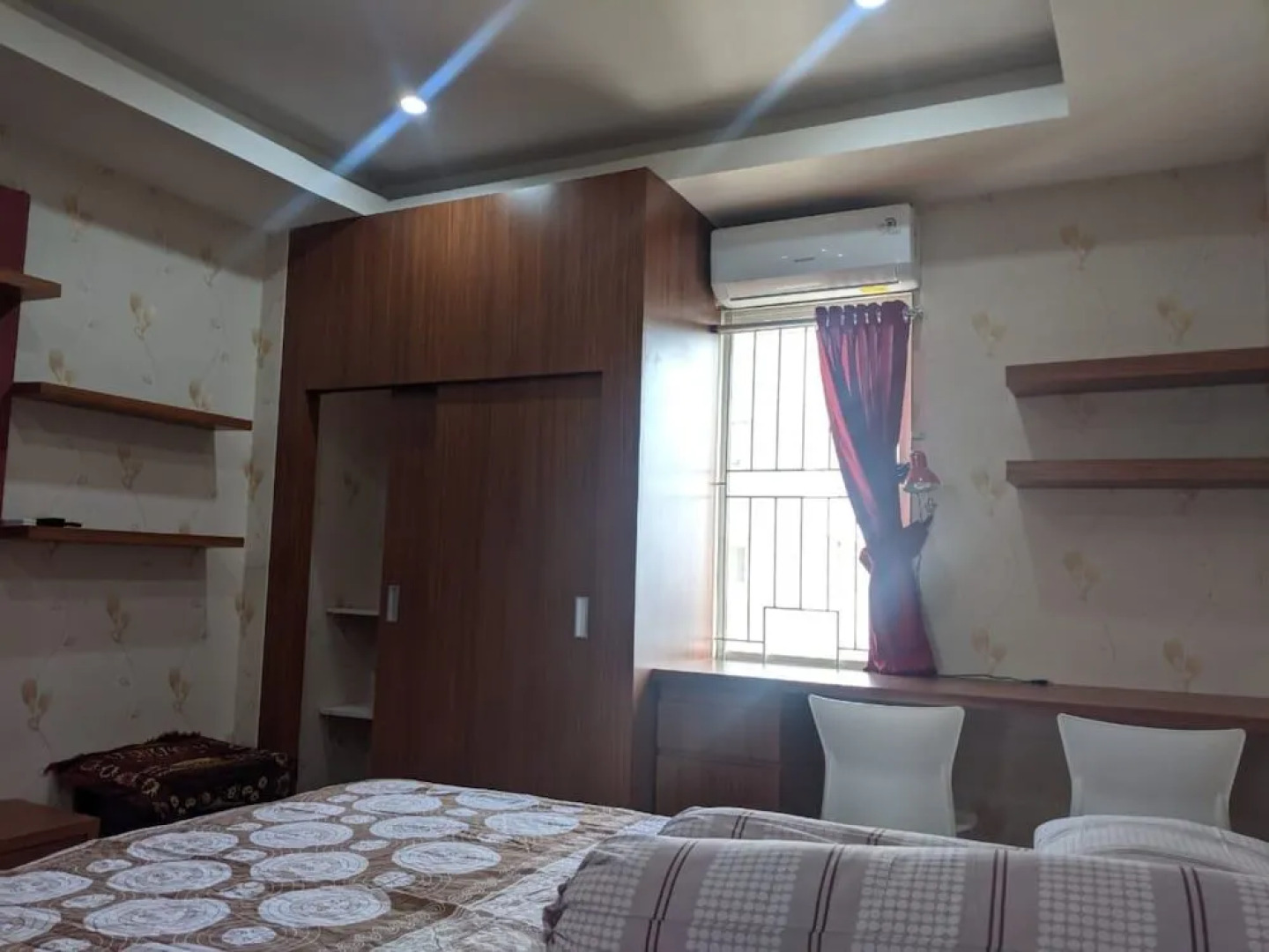 Pinewood Apartment by Vial