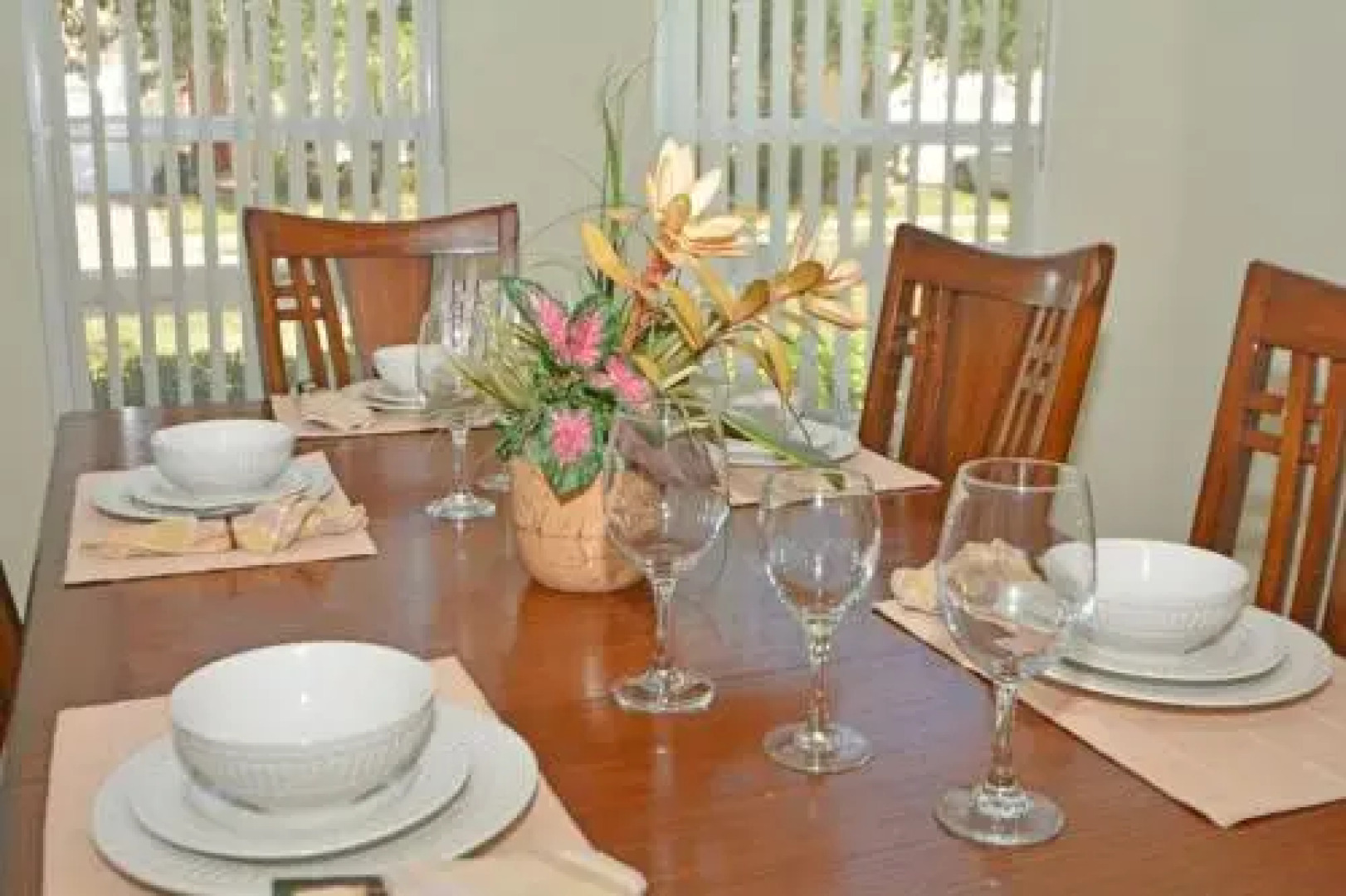 671 Sunset Magic 4 Br villa by RedAwning