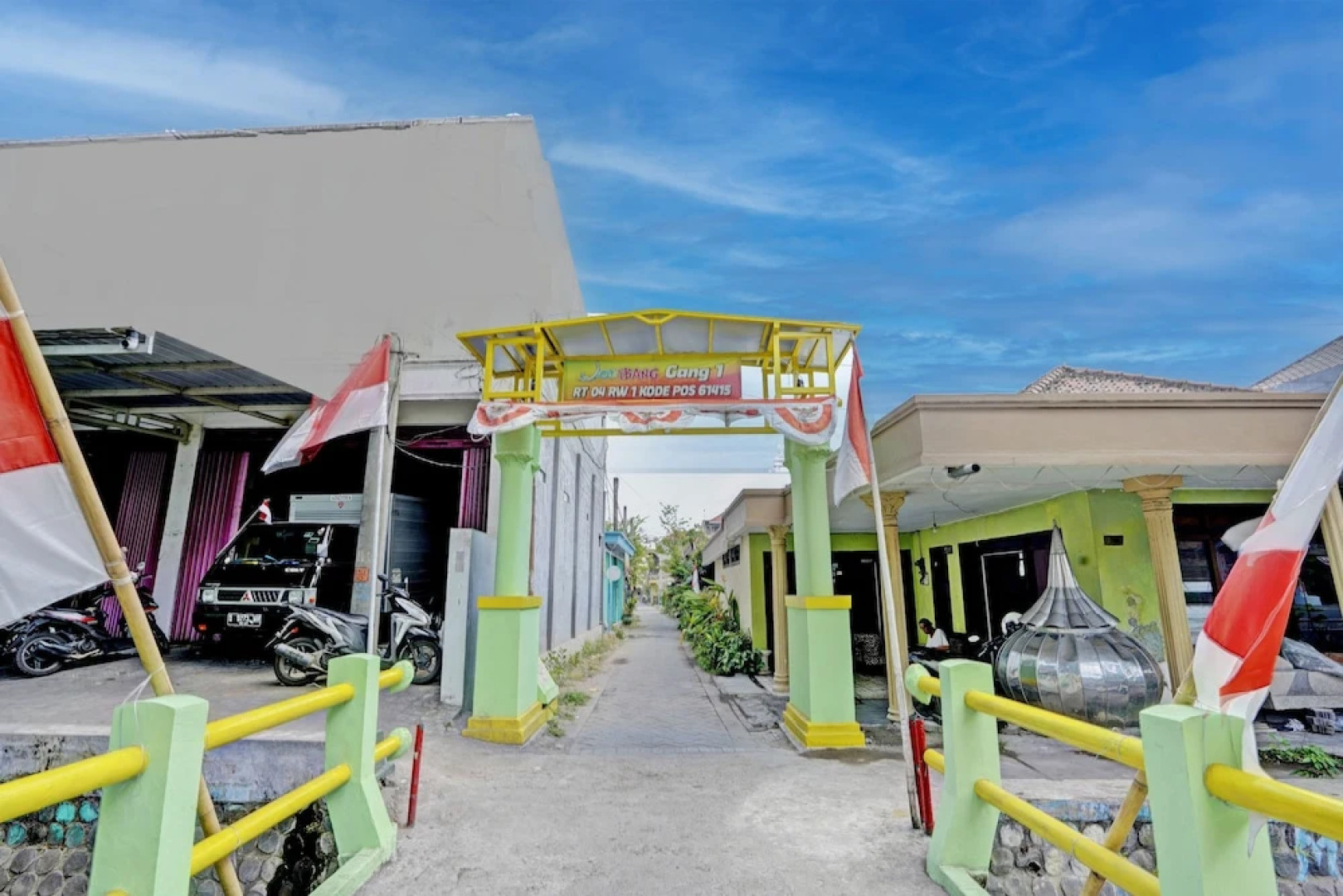 OYO Life 92921 Omaya Kost Syariah