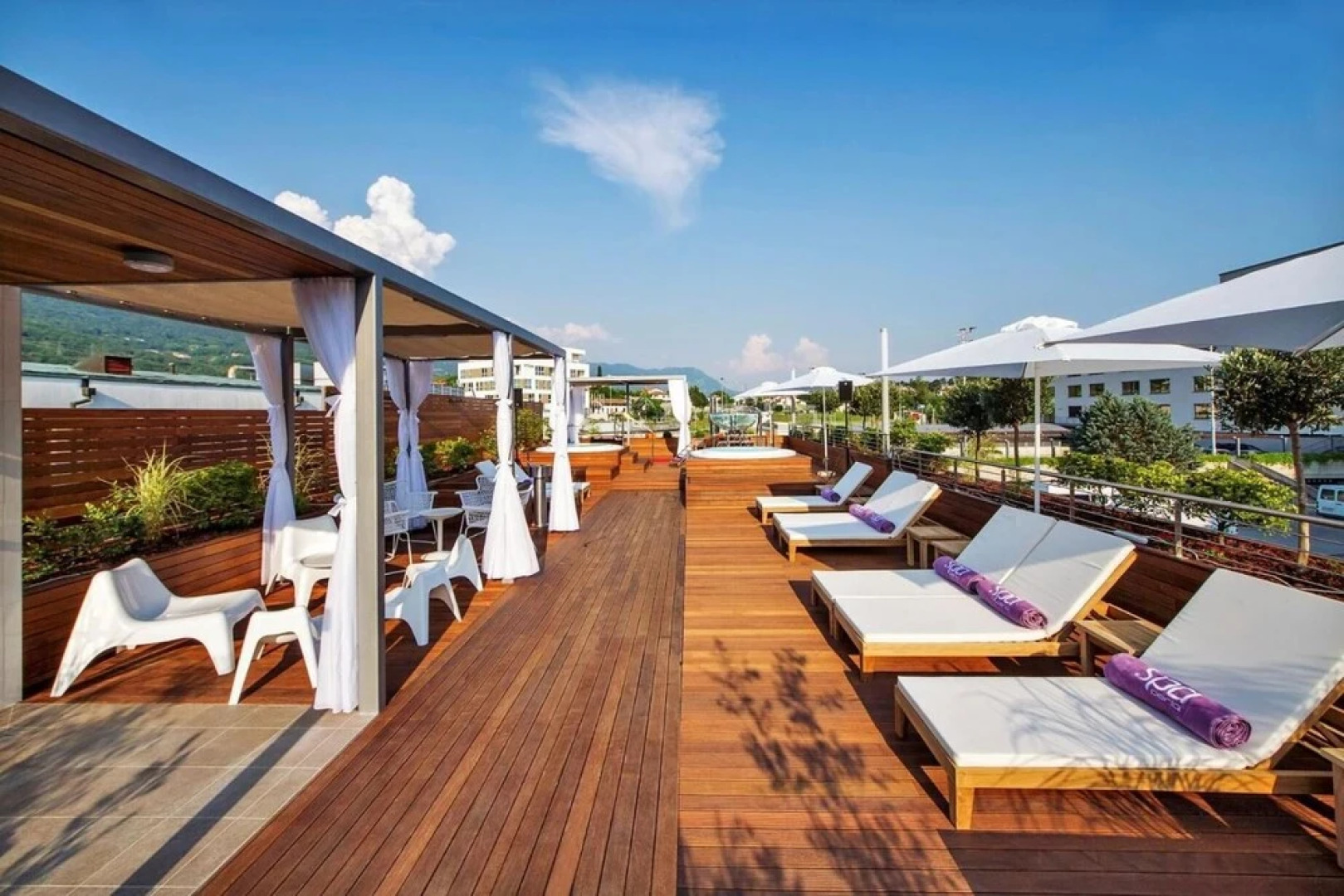 Perla, Resort & Entertainment