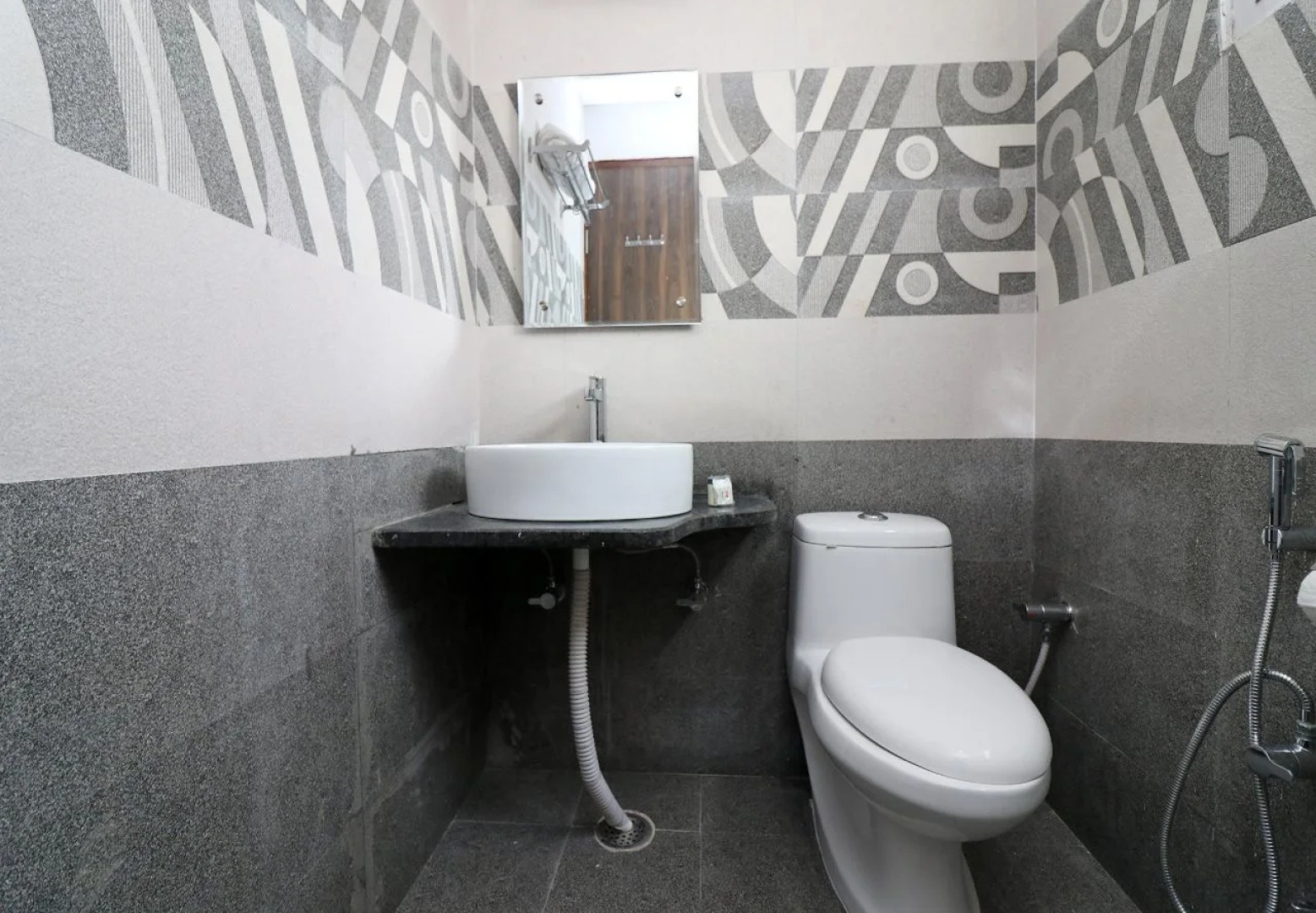 OYO 22356 Heaven Grand