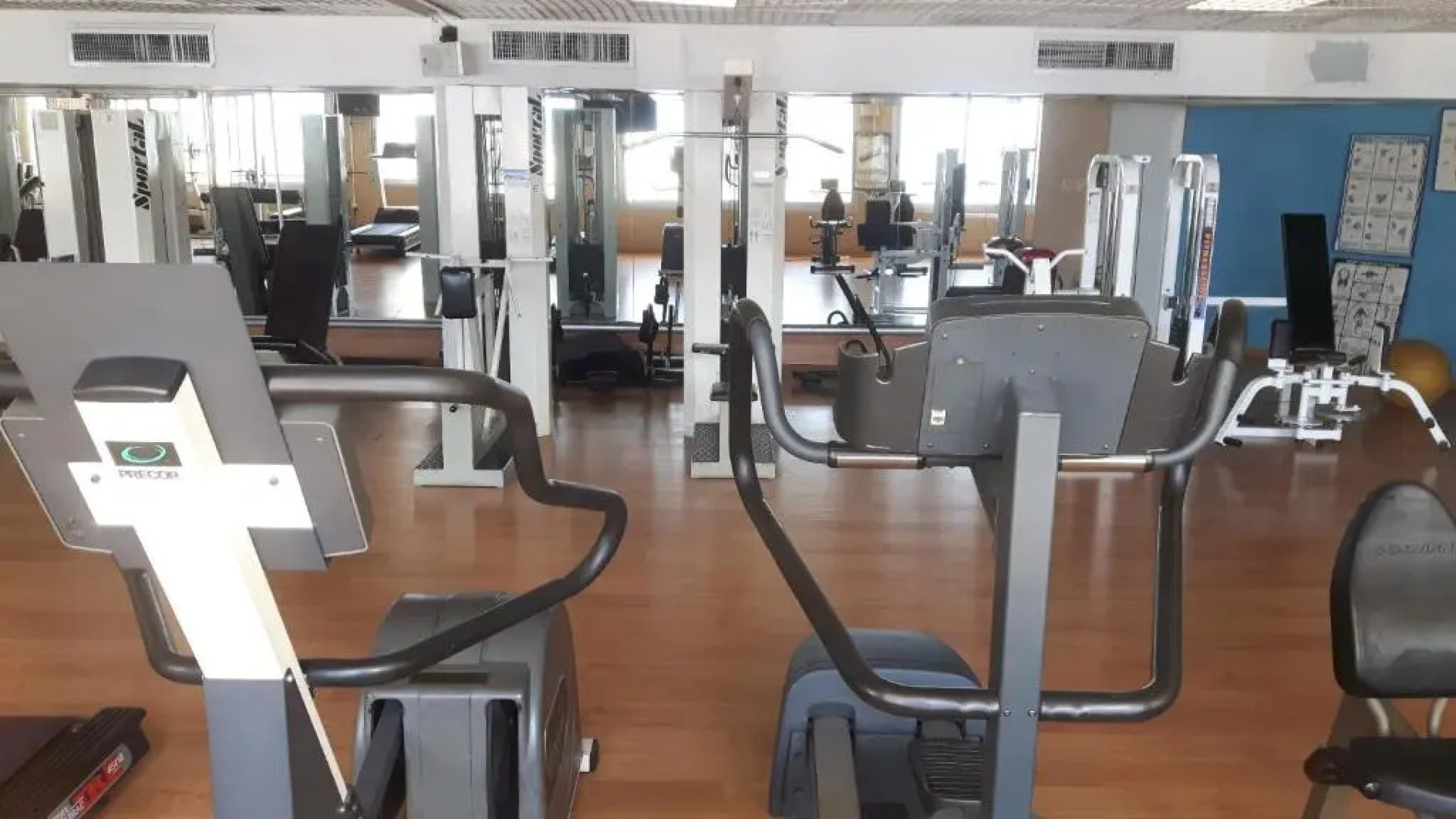 Colony Beach Apartment 705