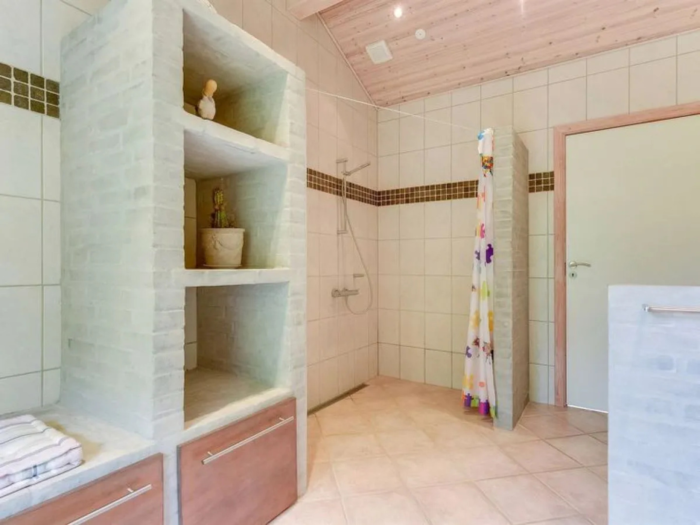 "Brunman" - 10m to the inlet in Sealand