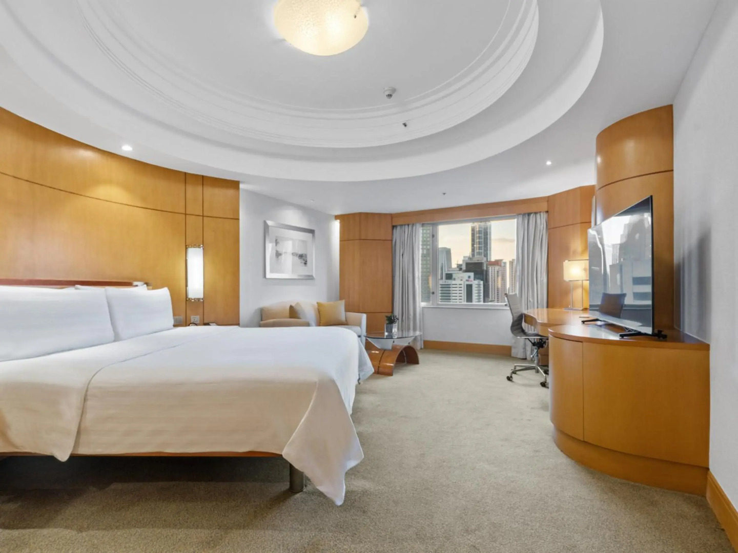 Makati Shangri-La, Manila