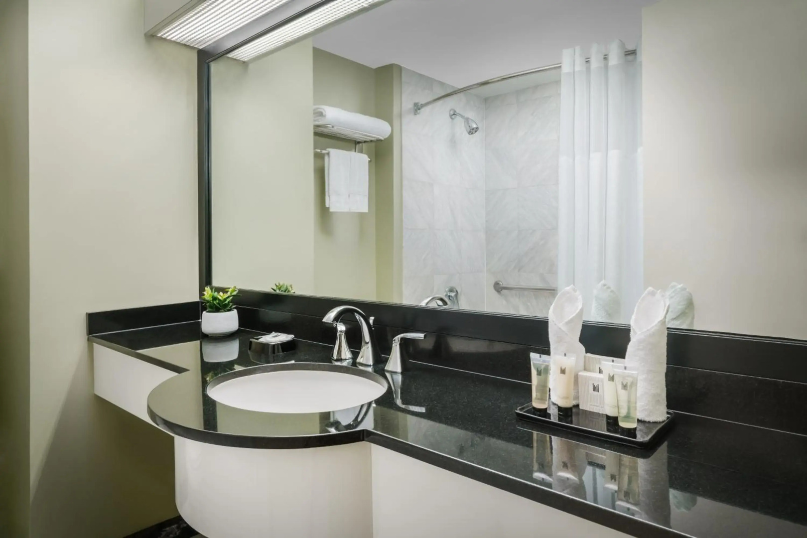 Corinne Art & Boutique Hotel