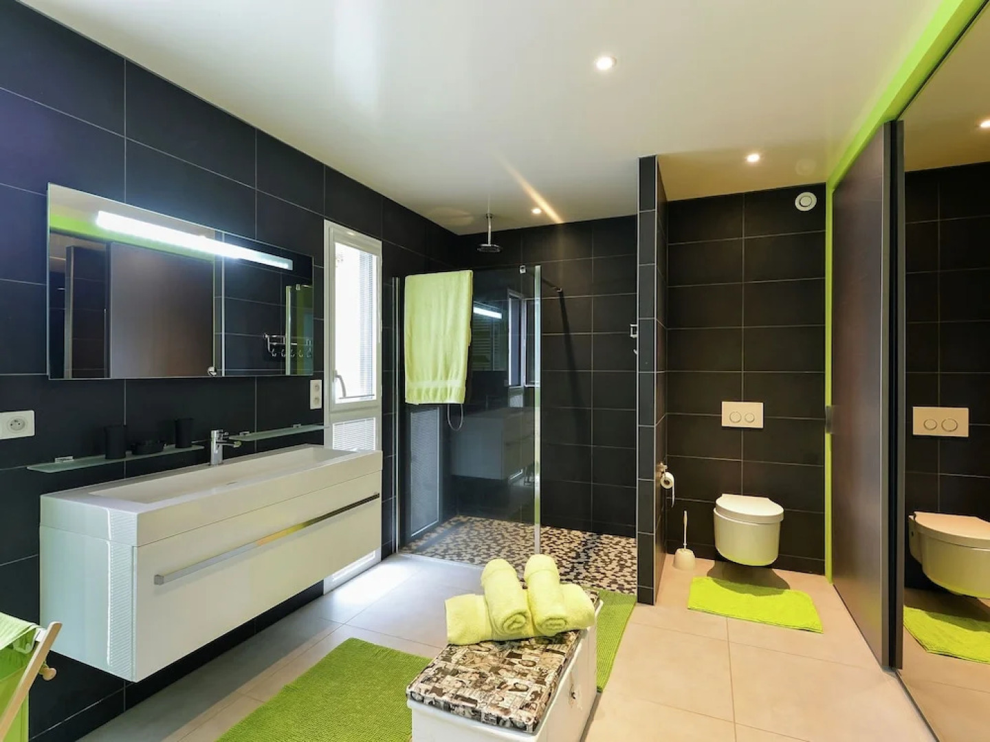 Welcoming Villa in Fouesnant With Swimming Pool