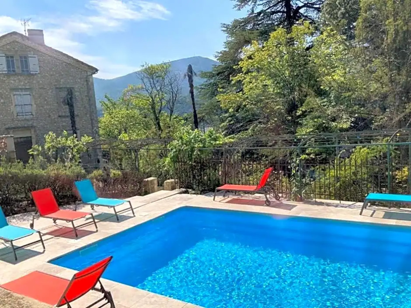 La Viste - 4 SAISONS - Piscine Chauffée Toute l'année - SPA-JACUZZI - MASSAGE- SAUNA - Heated POOL - 800m City Centre