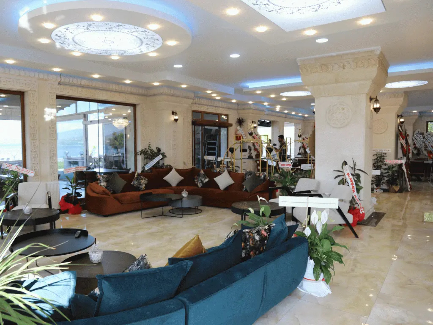 Beyaz Köşk Hotel & Cafe