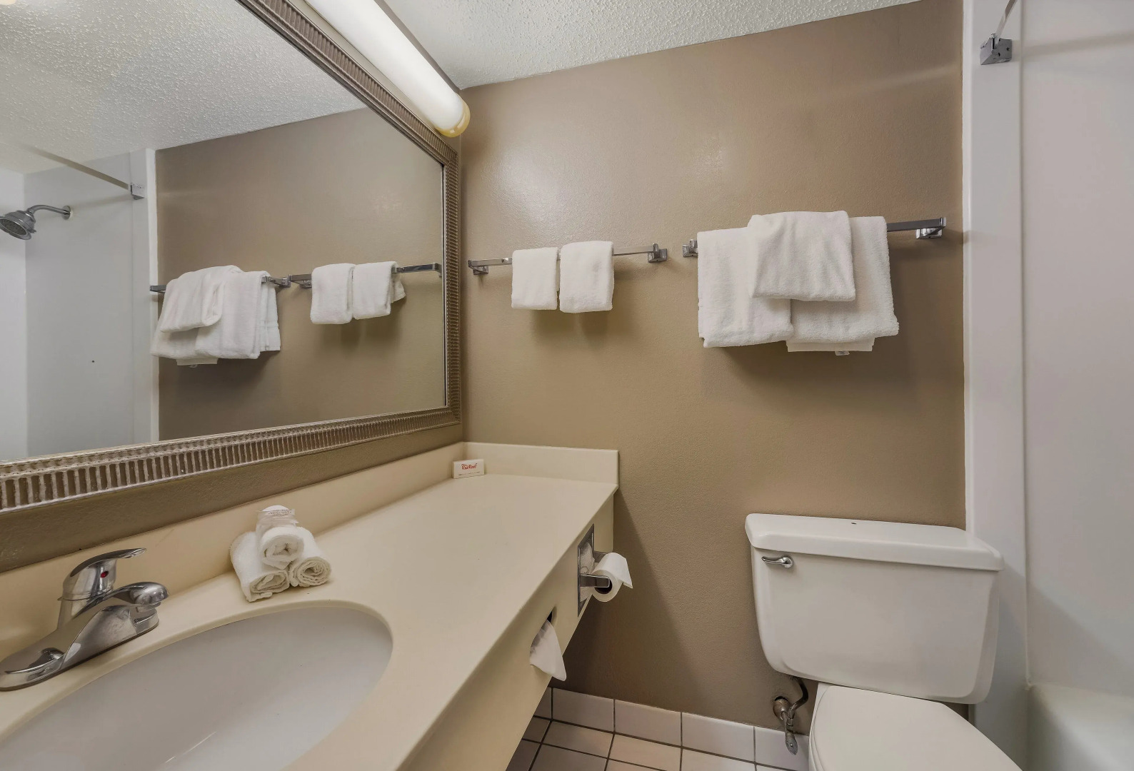 HomeTowne Studios by Red Roof Painted Post