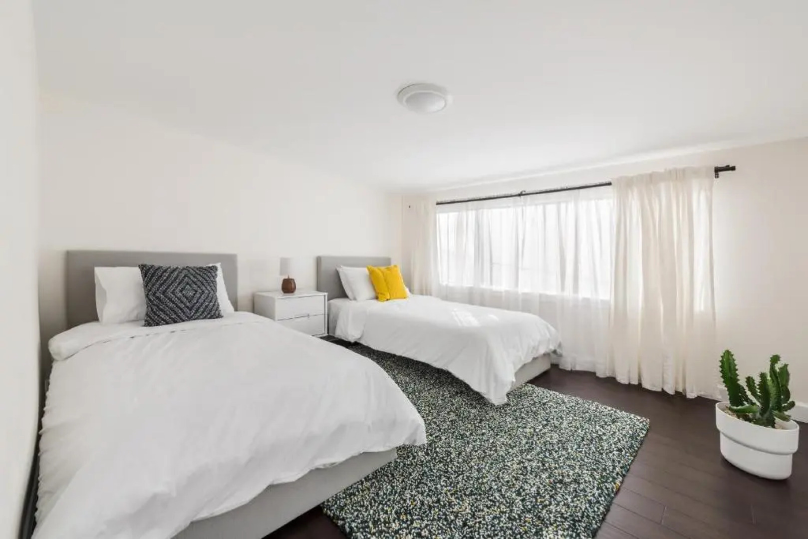 Sunny Hill Country Home with Stunning Lake Views