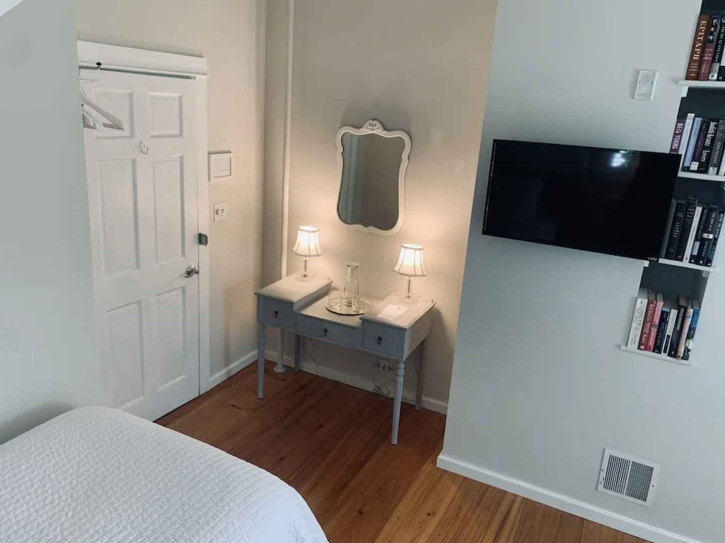 The Orchard House: Inn, Ice Cream, Cafe