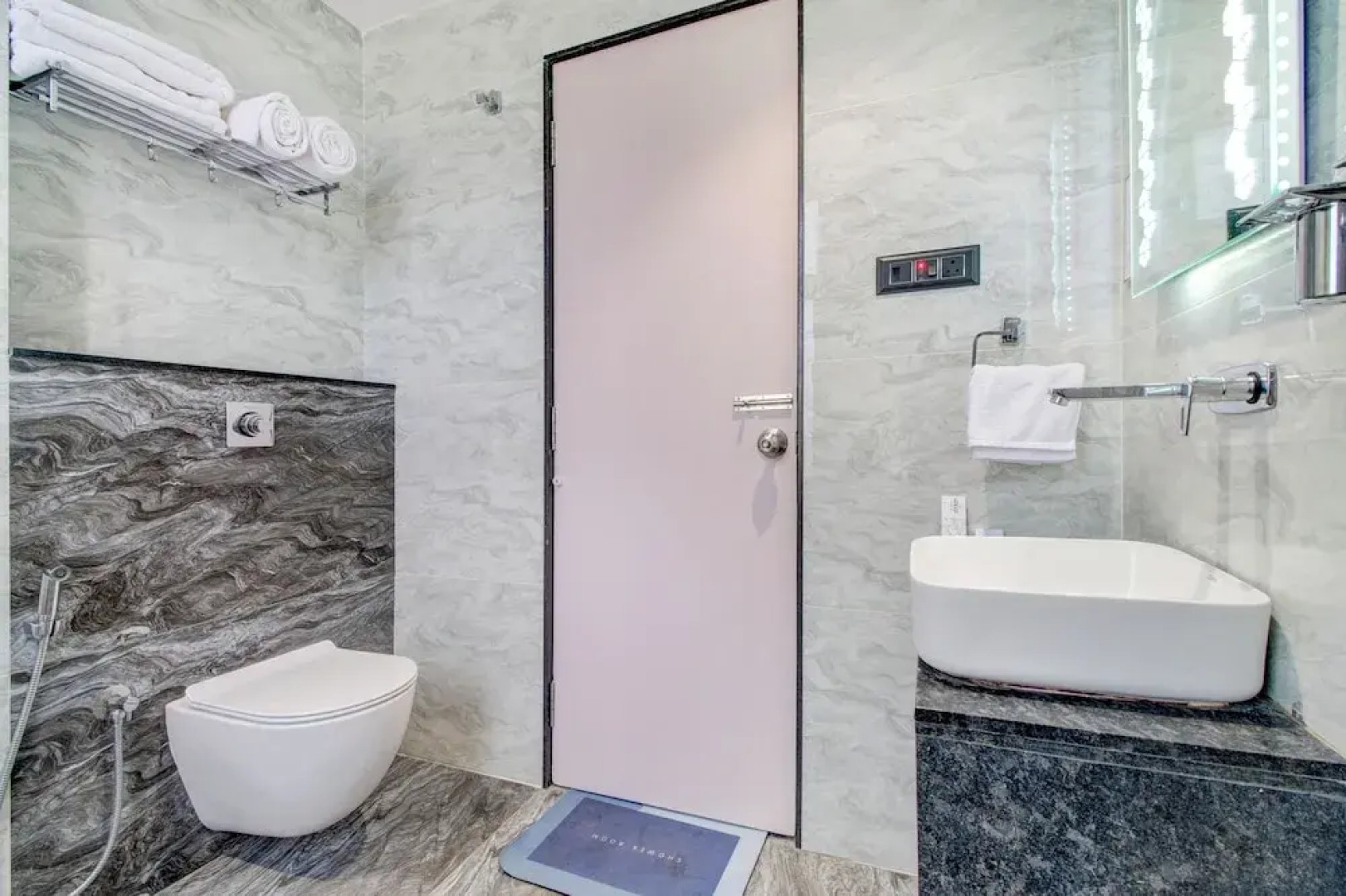 Monday Hotels Amalapuram Heights