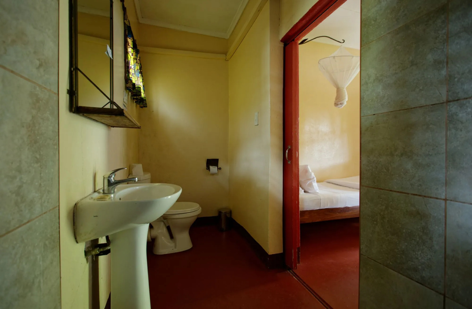 Jollyboys Backpackers