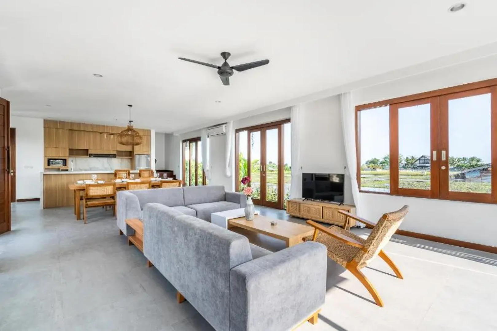 Om Cemagi Beach Villa