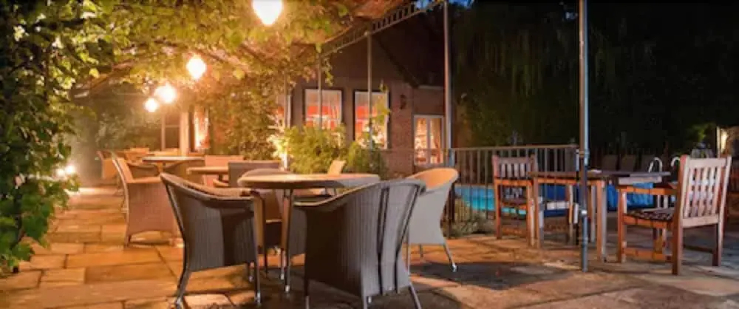 Ravenwood Hall Hotel