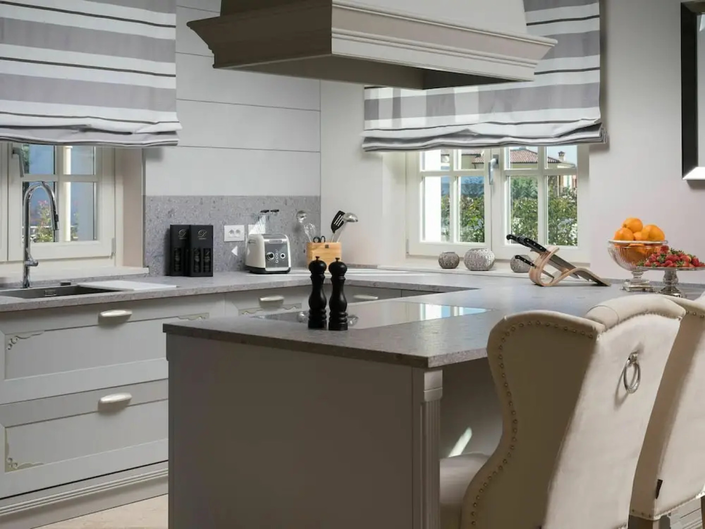 Lavish Villa in Vabriga With Picturesque Views & Pool