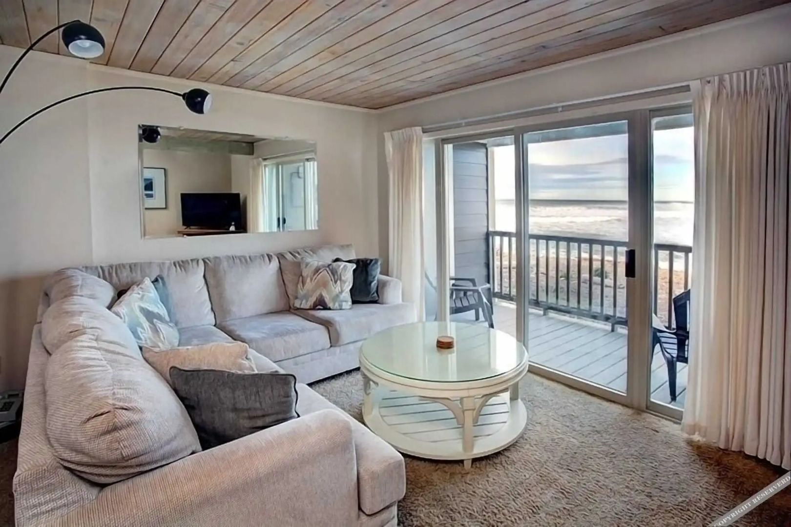 The Lanai At The Cove