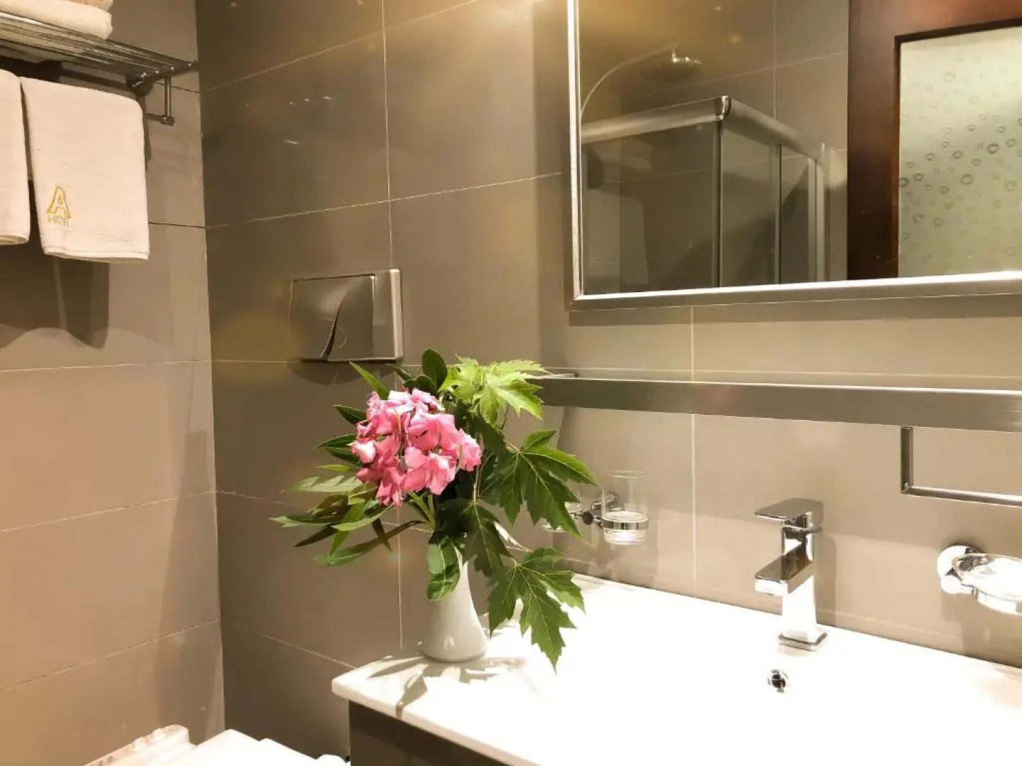 Hotel Kompleksi Arifi