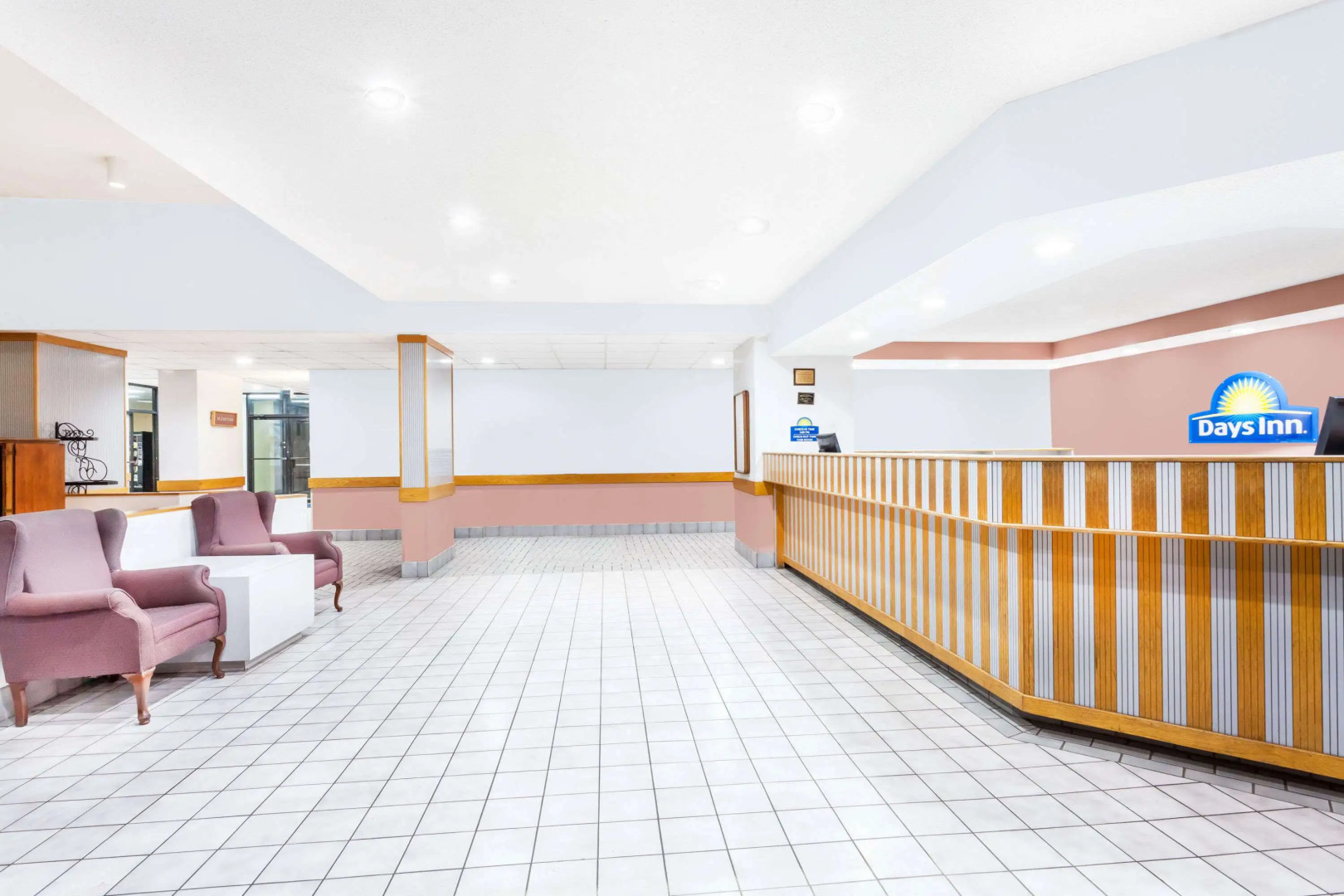 Days Inn & Suites Columbia