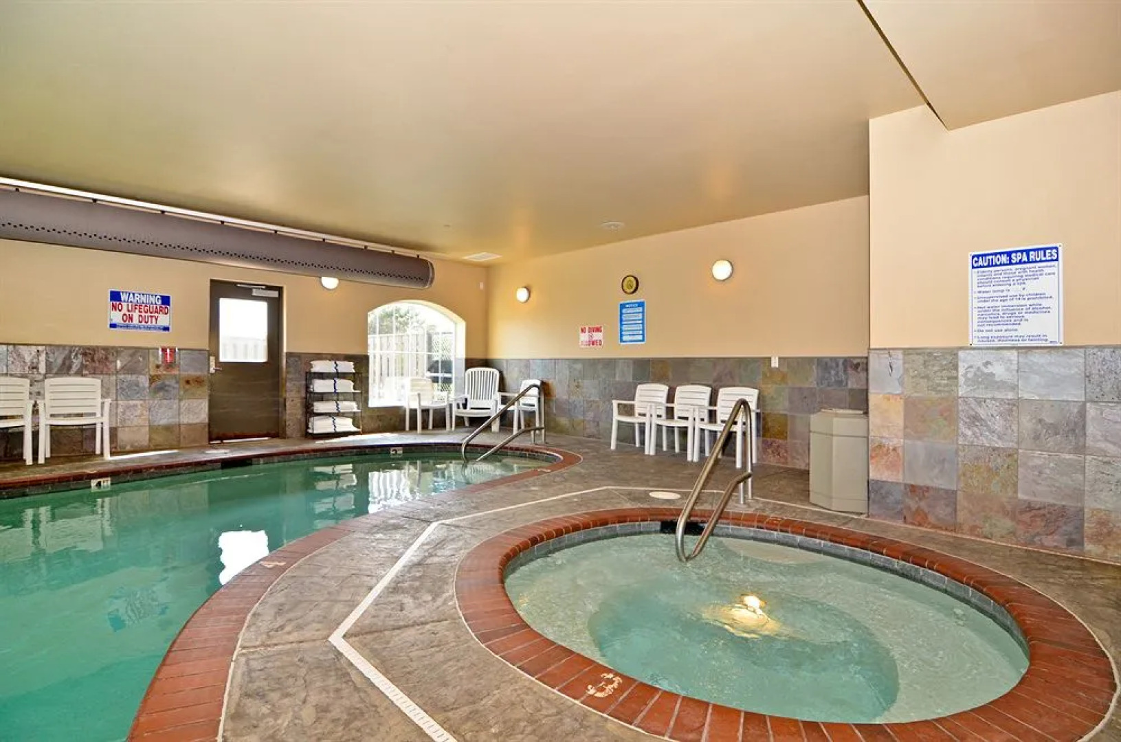 Rivertide Suites Hotel