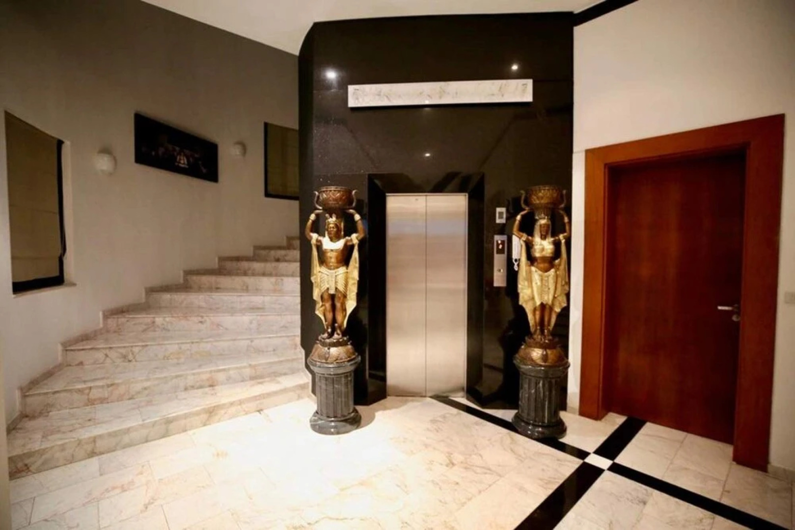 Thaillywood Luxury Palace Unique In Pattaya