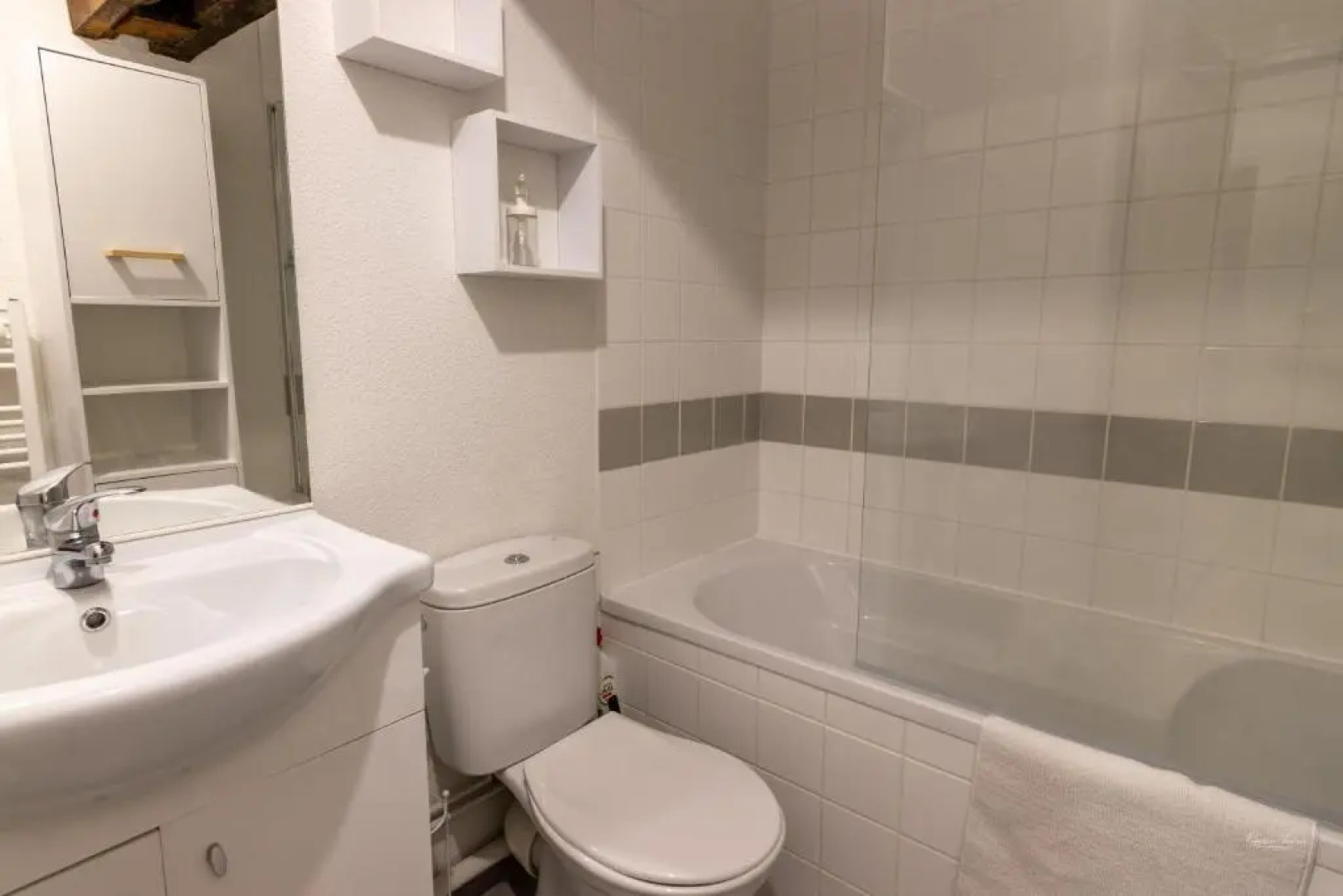 Magnifique appartement rénové dans résidence