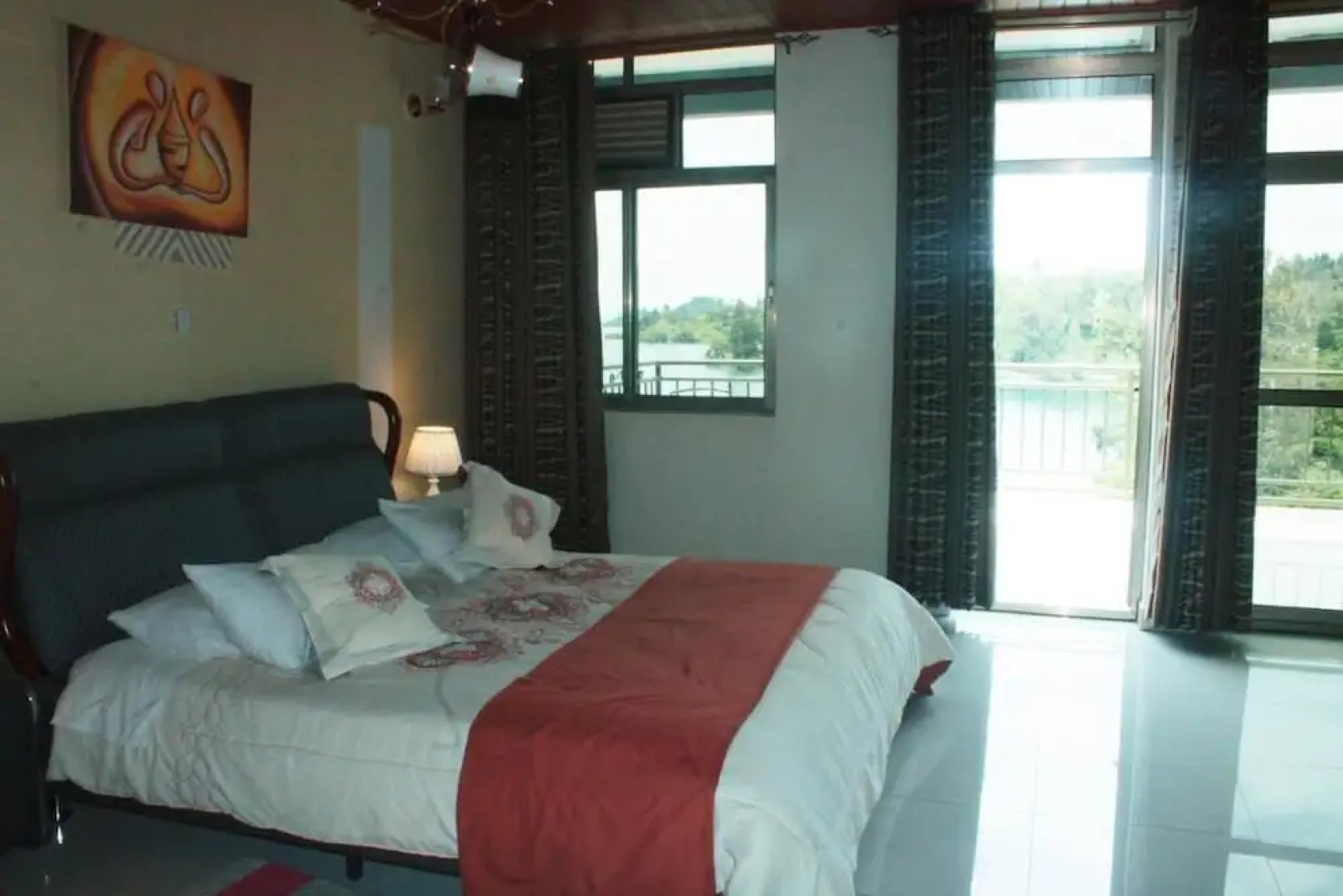 Luxury Suite With Balcony and Incredible View on the Water