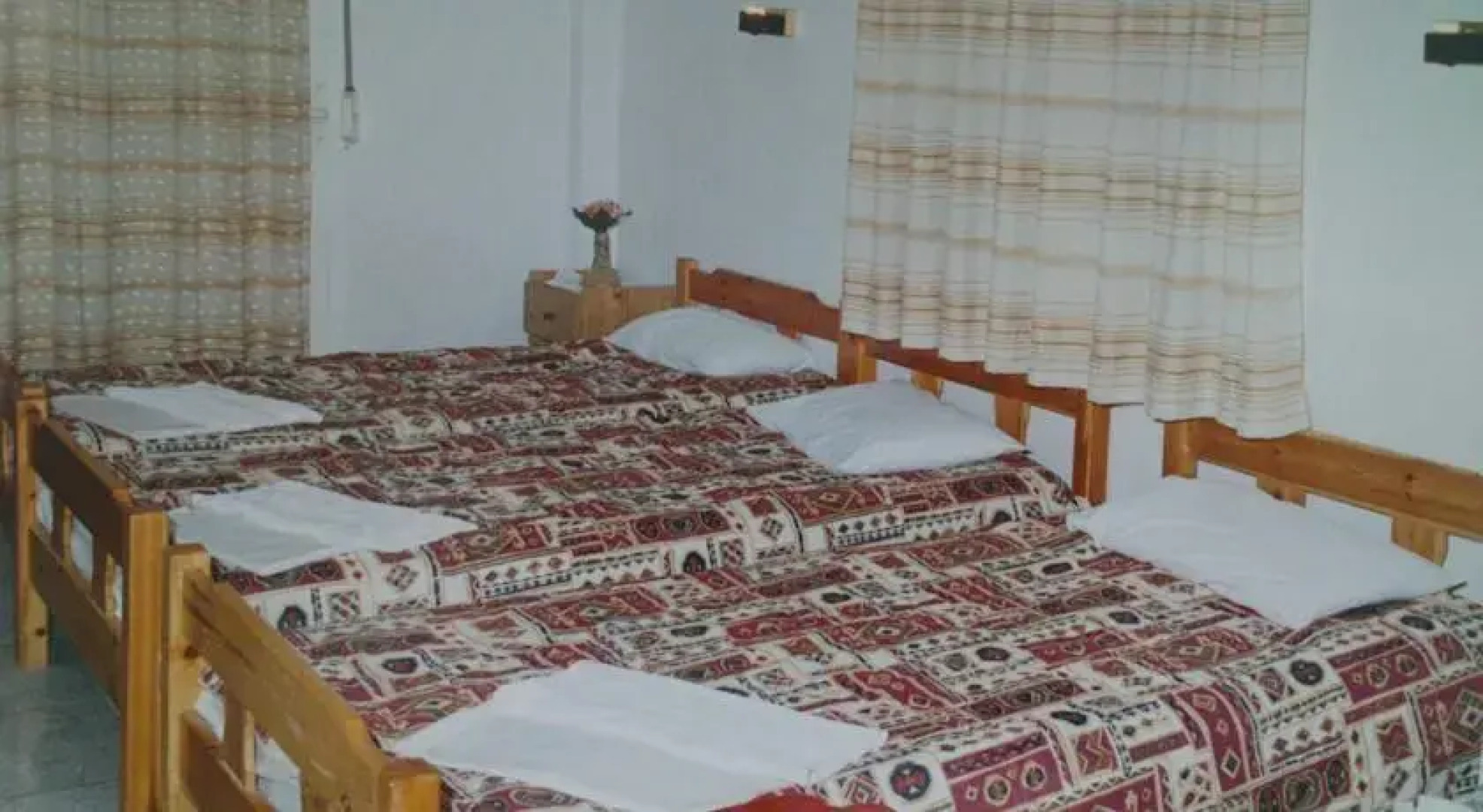 Stavros Rooms and Studios