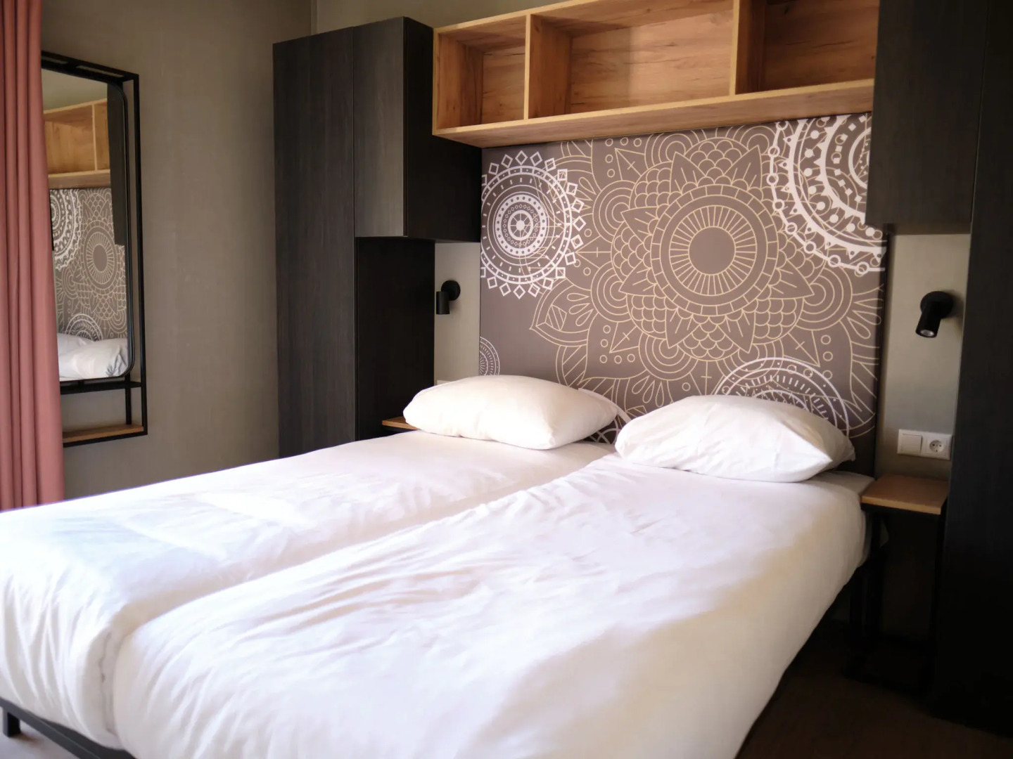 Nice Hill Lodge, 2 Bathrooms, Near Maastricht