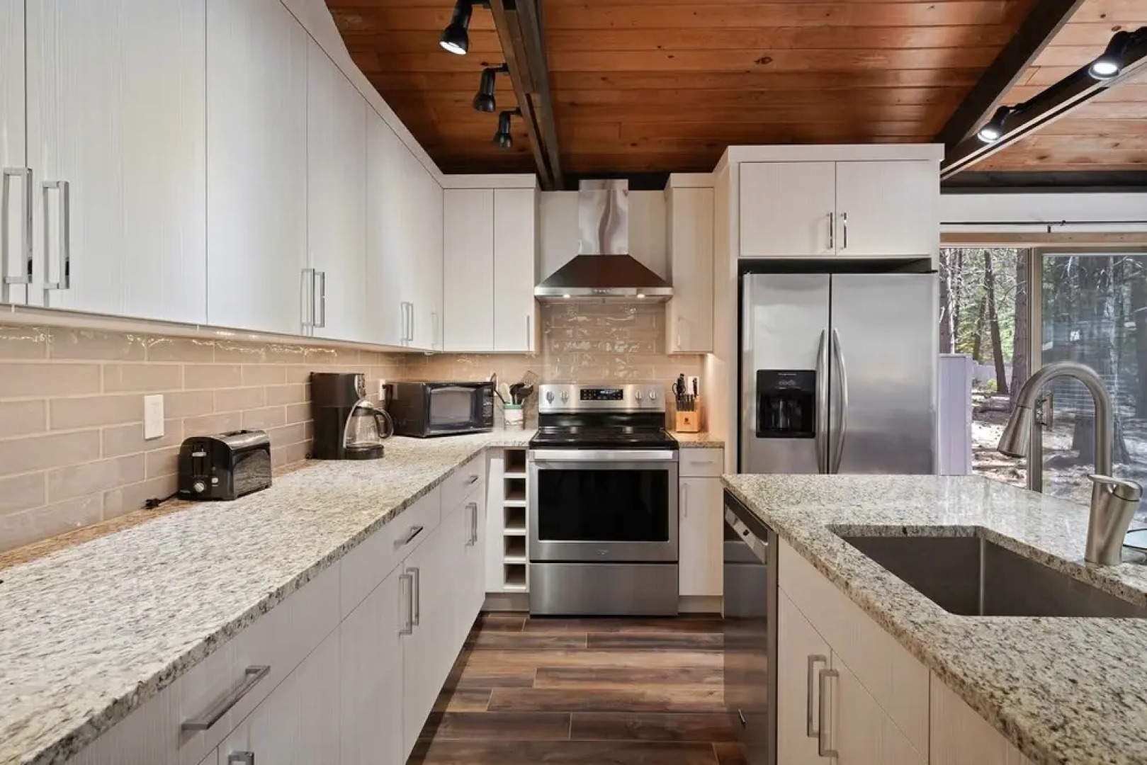 3 Killdeer Lane Pet Friendly Home 3 Minutes Walk from SHARC by RedAwning