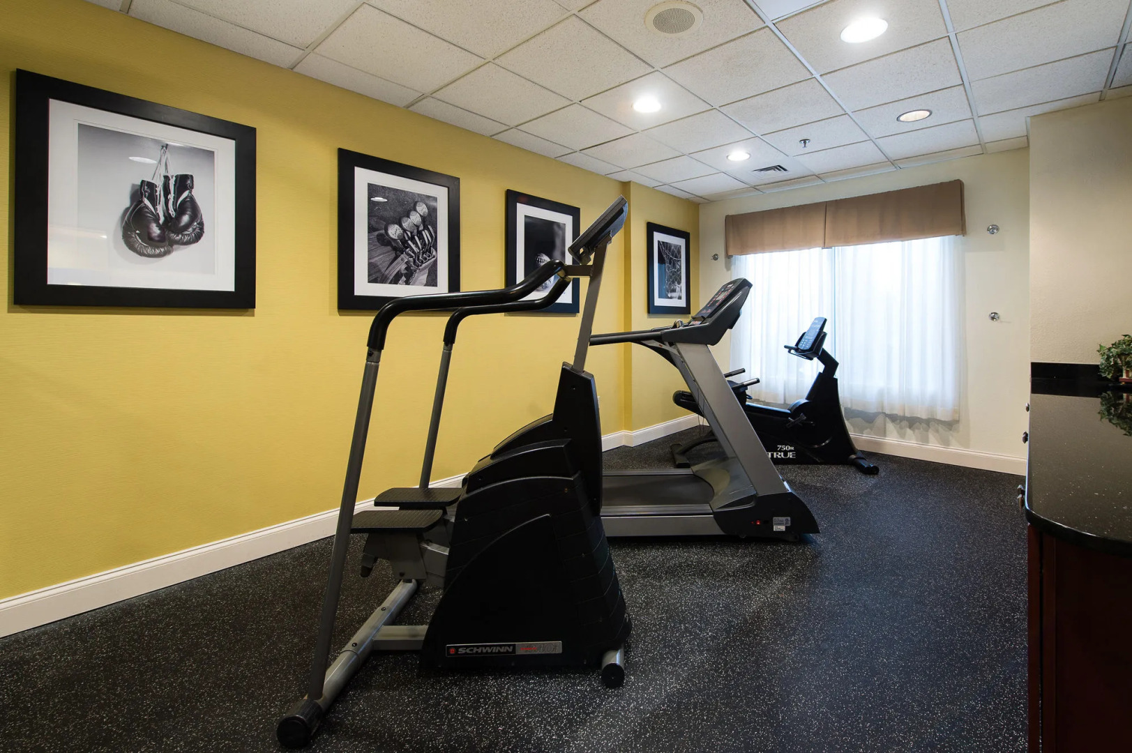 Holiday Inn Express & Suites Columbia-I-26 @ Harbison Blvd by IHG