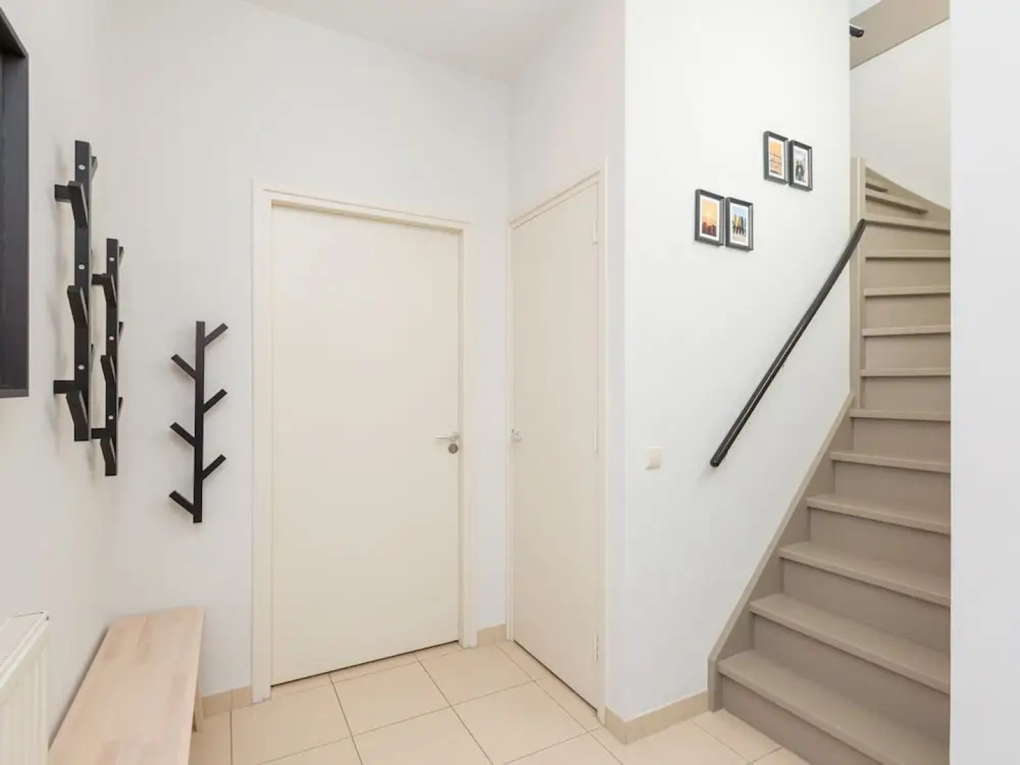 Very Spacious 6-person Apartment Located in the Centre of Ouddorp