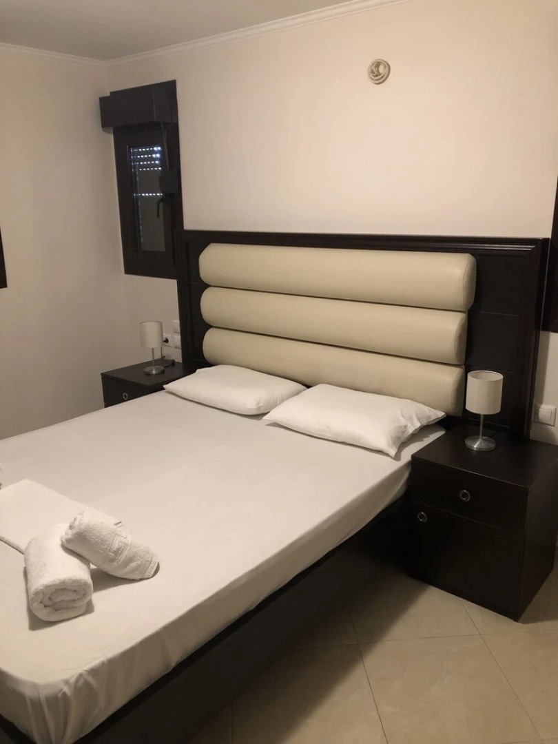 Charming 2-bed House in Kallithea