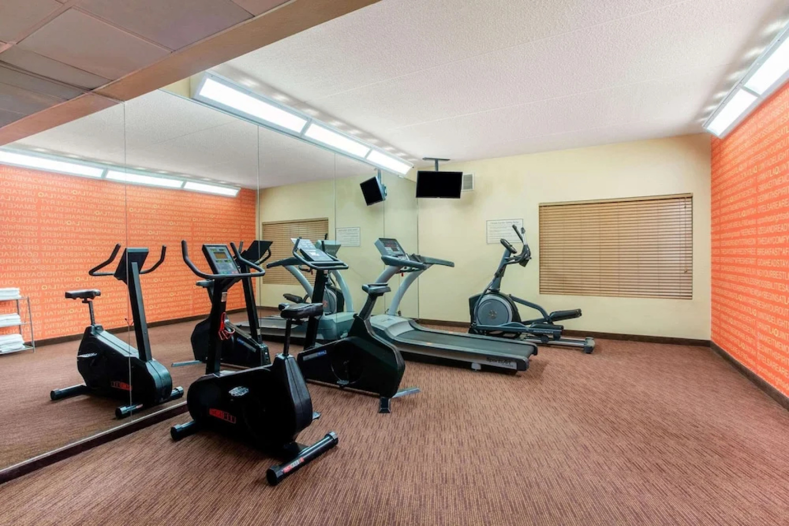 La Quinta Inn & Suites Raleigh Cary