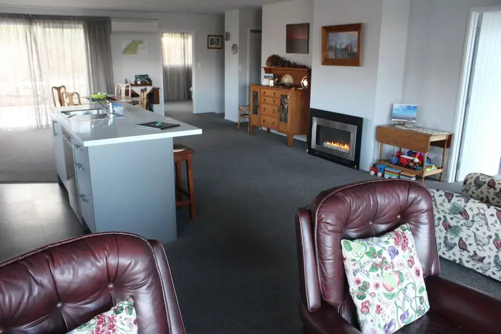 Mackenzie Apartments & Suites