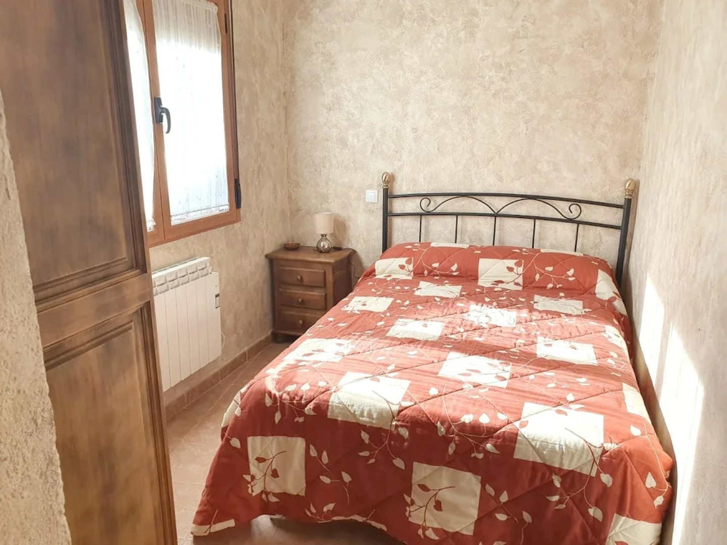 House With 5 Bedrooms in Navaluenga, With Furnished Terrace