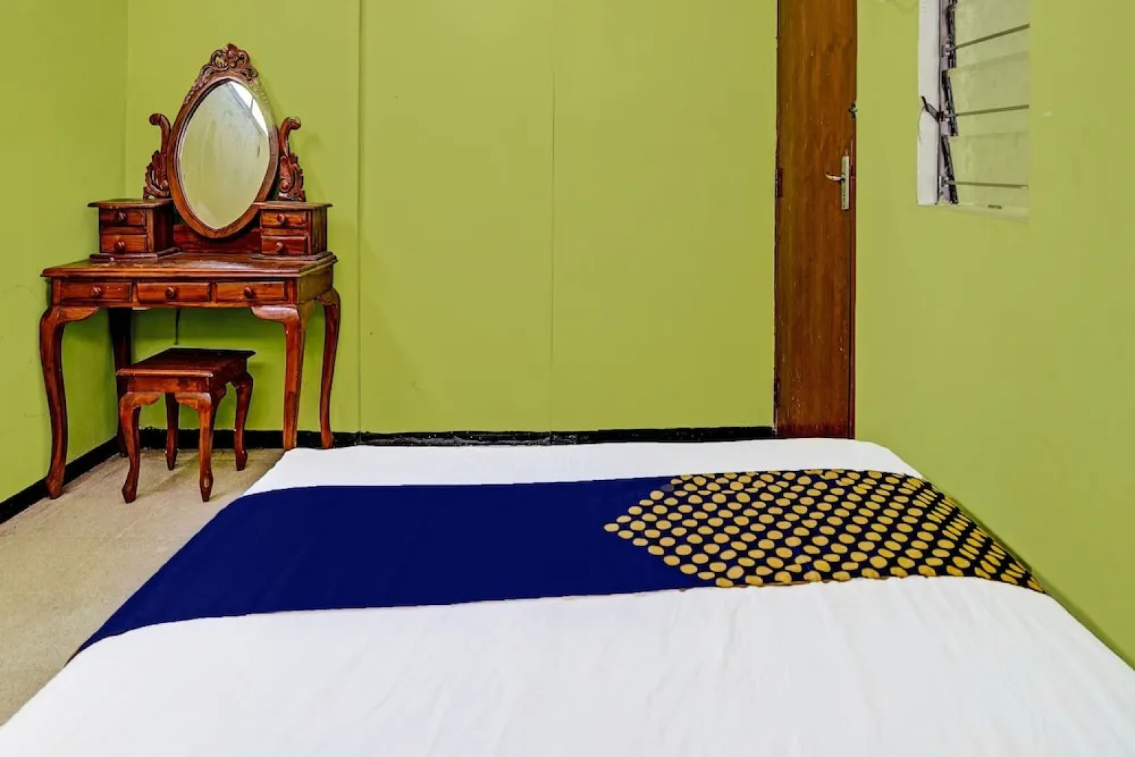 SPOT ON 91716 Kost Yy Syariah