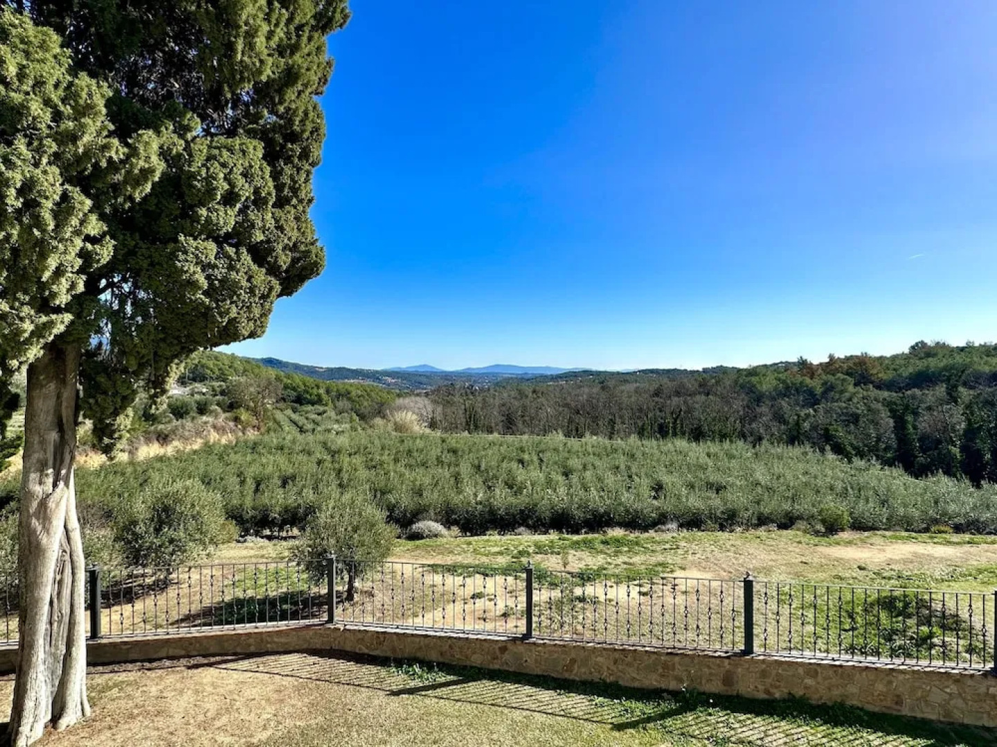 Masia Can Viver - Olive oil tourism B&B