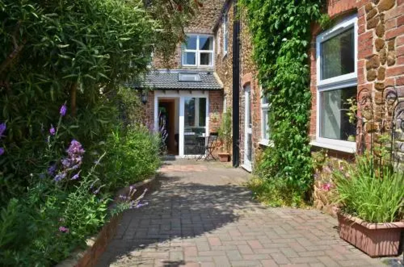 Apartment Honeycomb House