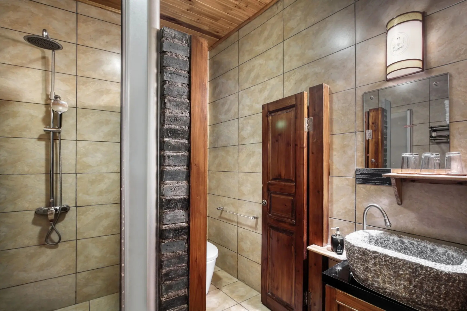 Yangshuo Mountain Retreat