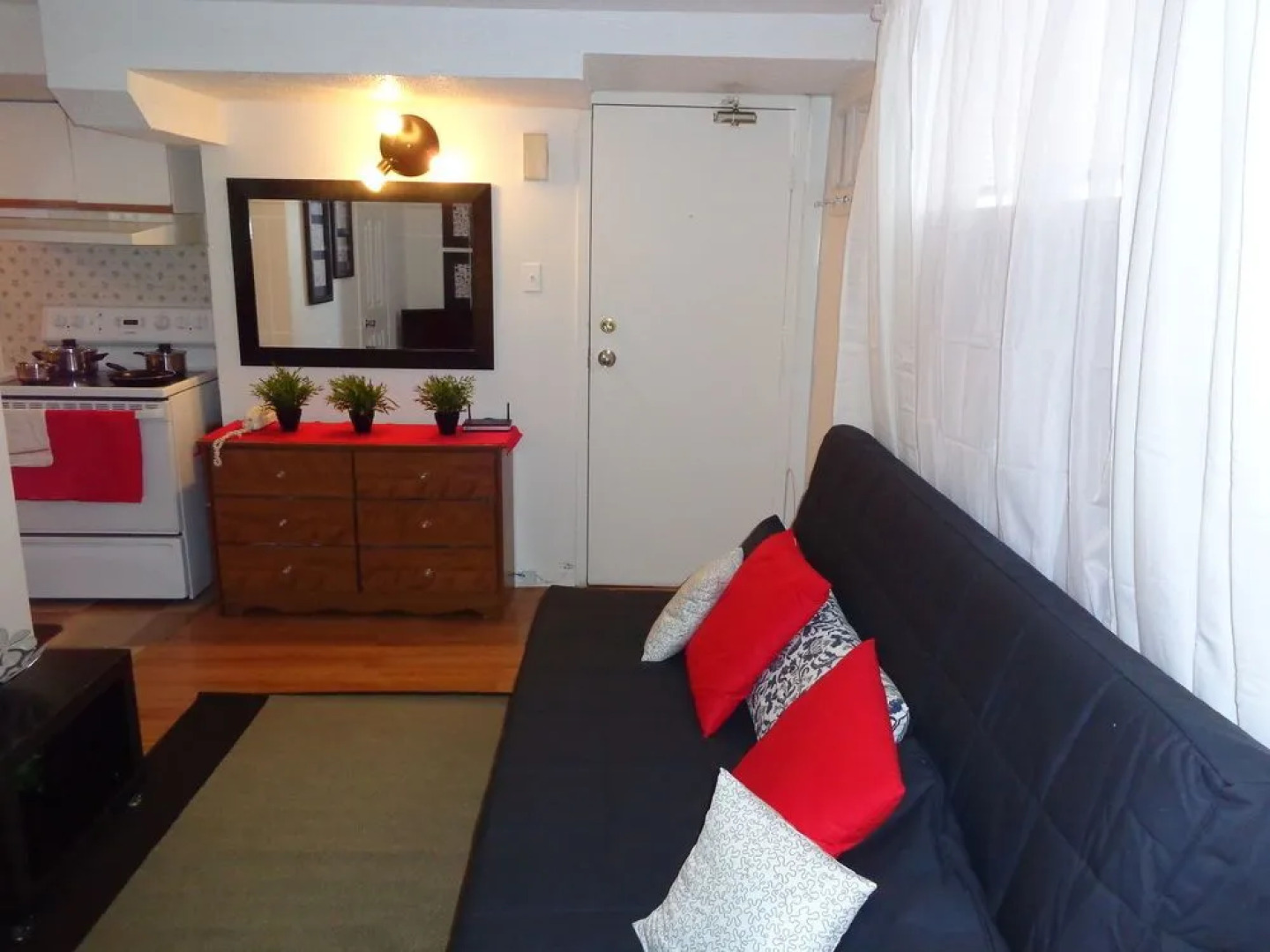 Adib Apartments - 150 Young St, Unit 4 (Basement)