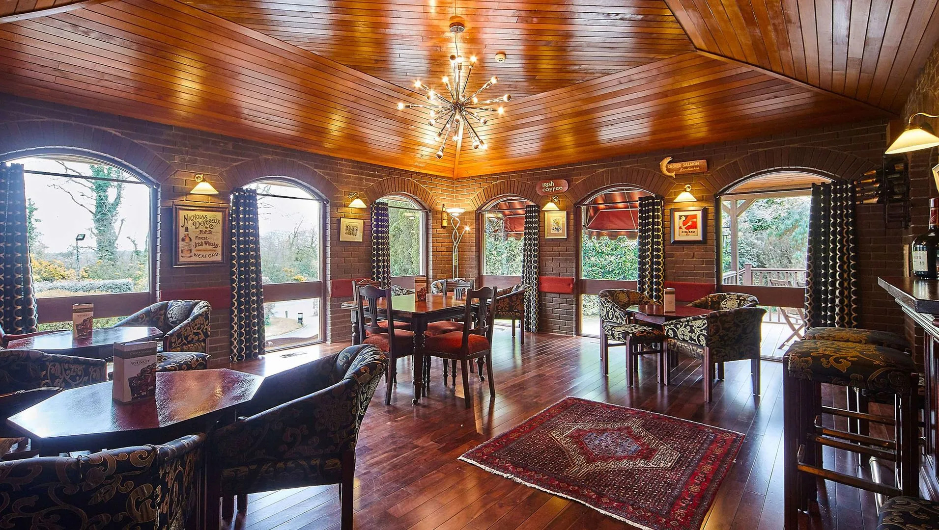 The Cedar Lodge Hotel and Restaurant