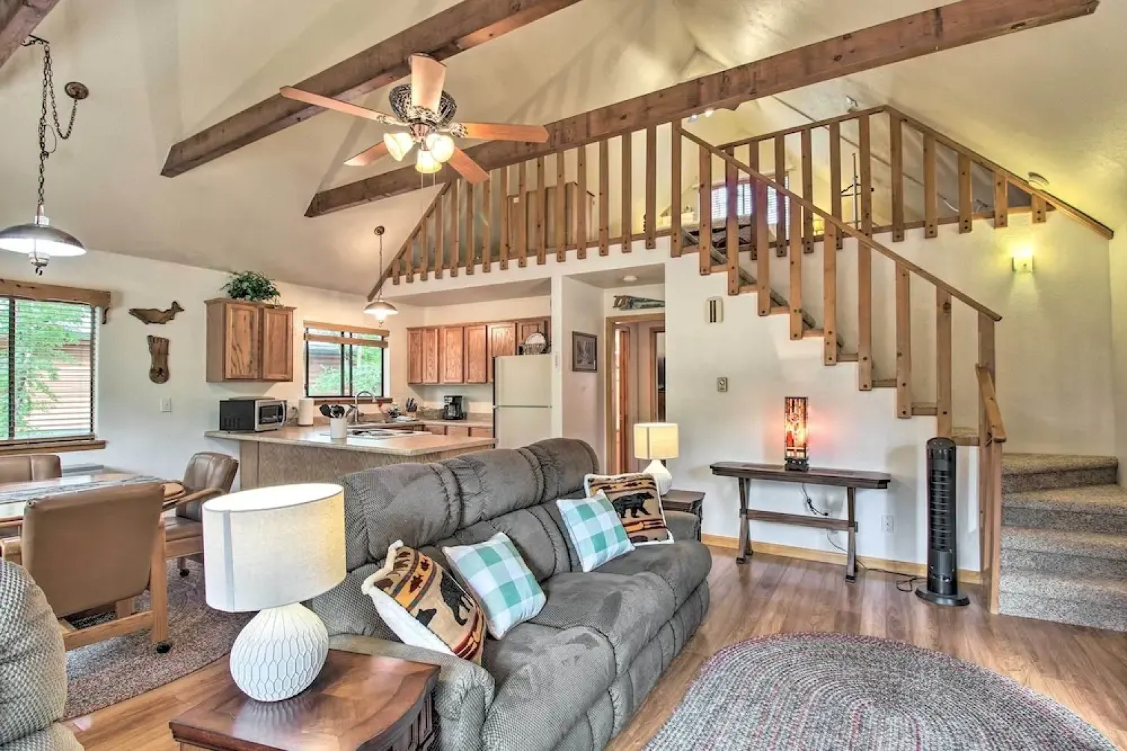 Cozy Pinetop Mountain Escape: Hike, Golf & Ski!