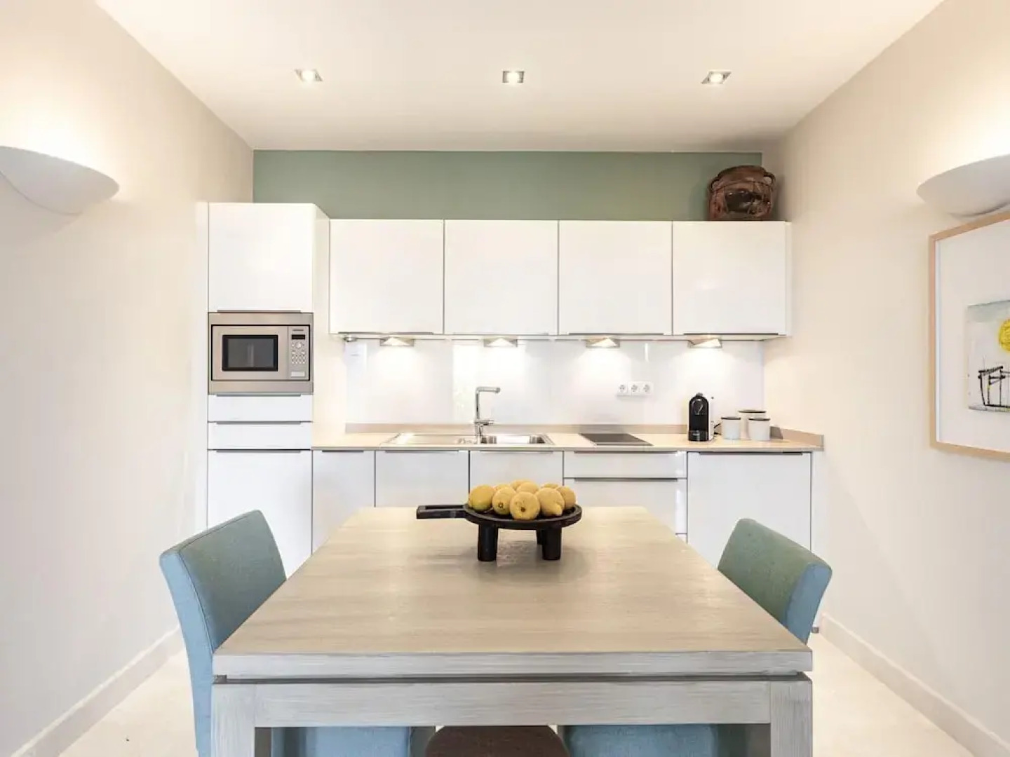 Majestic Villa With Harbour Views